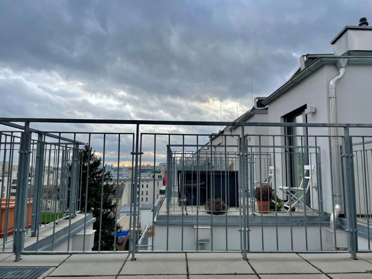 Eca Rooftop Live - Private Rooms & Serviced Apartments Viyana Dış mekan fotoğraf